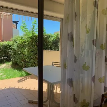 6 Pers, 2 Chambres, Terrasse, Piscine Et Parking, A 50m De La Mer - Ref Capao28 شقة