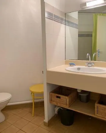 شقة 6 Pers, 2 Chambres, Terrasse, Piscine Et Parking, A 50m De La Mer - Ref Capao28